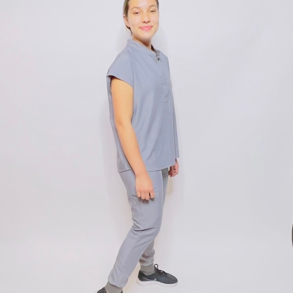 New nursing scrubs comes I three different colours and sizes